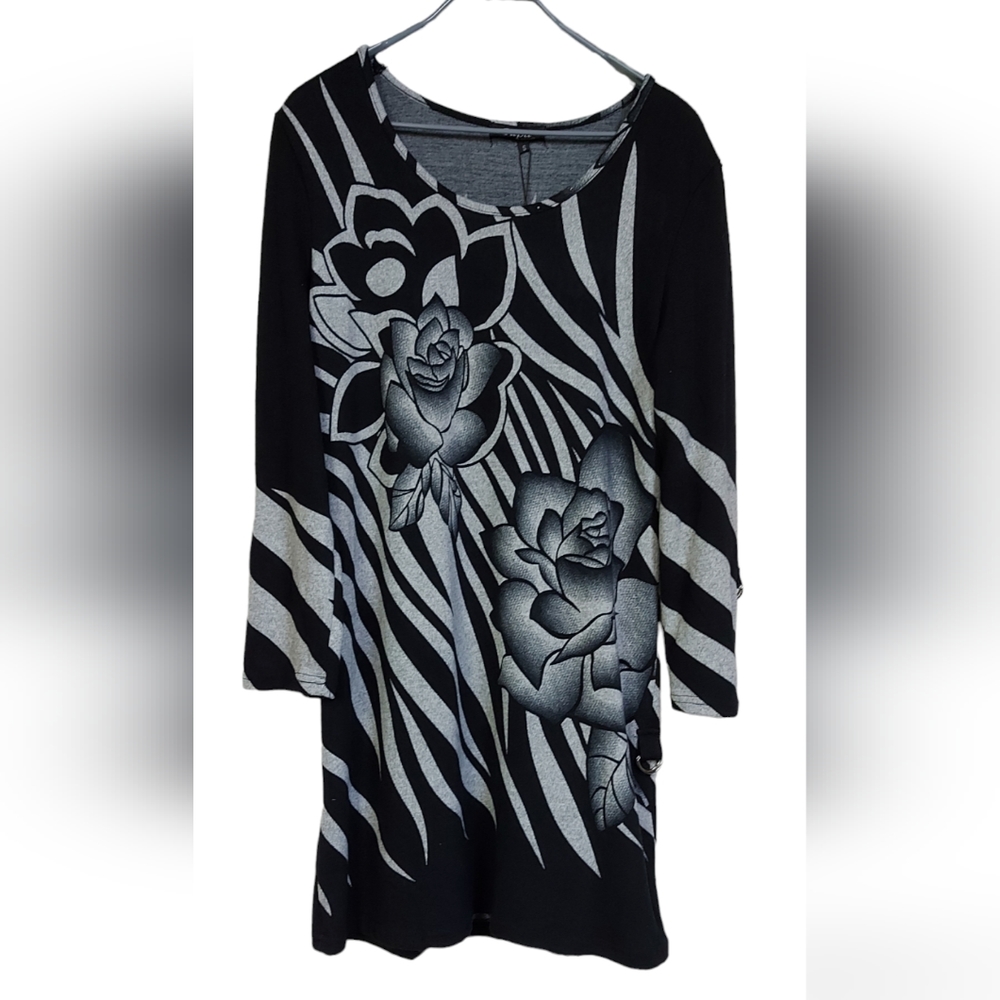 Papa Knit Tunic Black and White Small